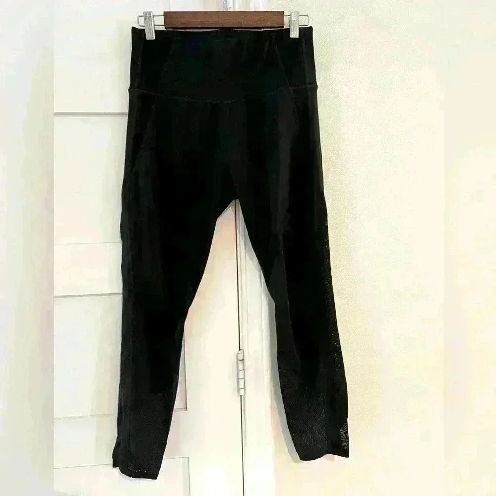 Athleta Black 7/8 Mesh Capris with Back Zipper- Size Medium- EUC
